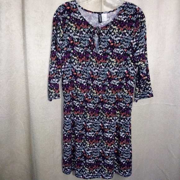 H&M Divided Black Floral Mini Dress 3/4 Sleeve  Size 12 - Picture 2 of 8